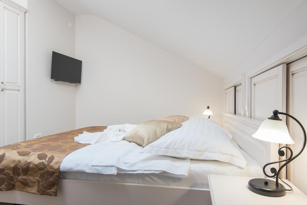 Apartments Villa Stella Оребич Экстерьер фото